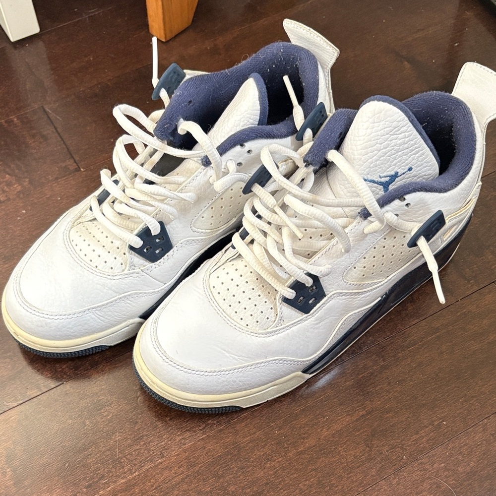Nike Air Jordan 4